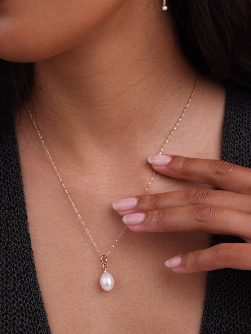 Cora Pendant