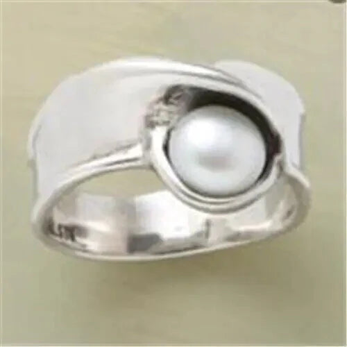 vintage inlaid pearl ring