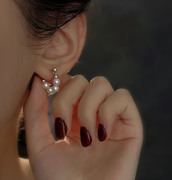 Elegant pearl earrings