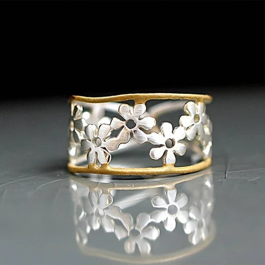 Irregular Hollow Daisy Ring