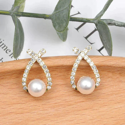 pearl earrings with glitter