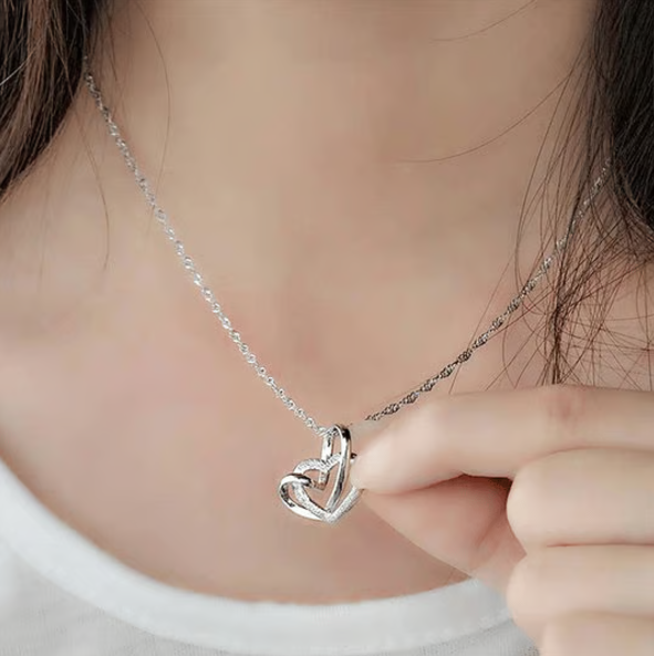💞Interlocking Heart Necklace -👩‍❤️‍👩''God put us together to be sisters by heart''💝