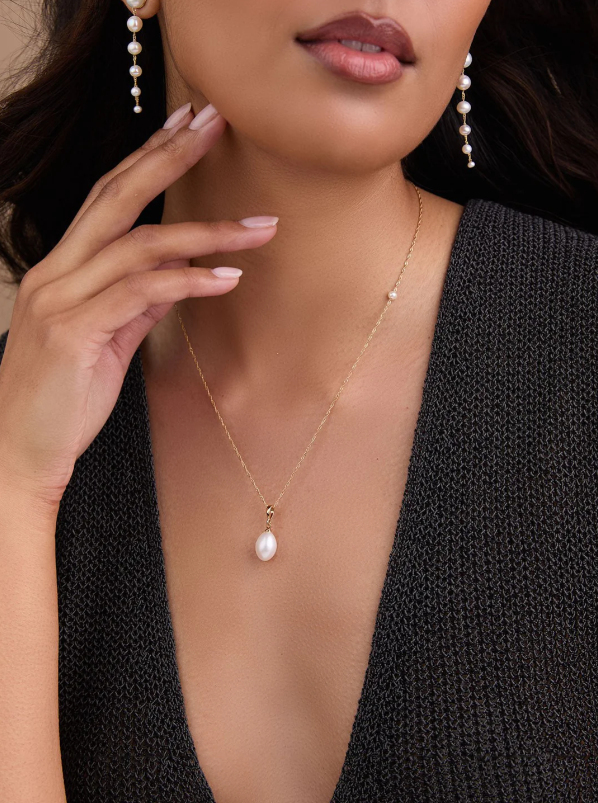 Cora Pendant