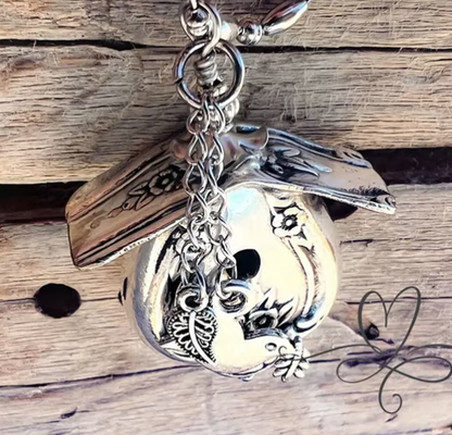 🔥✨The 1951 "Magnolia" Birdhouse Necklace